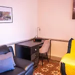 Les Tomettes Du Midi - Elegance & Authenticite Apartment